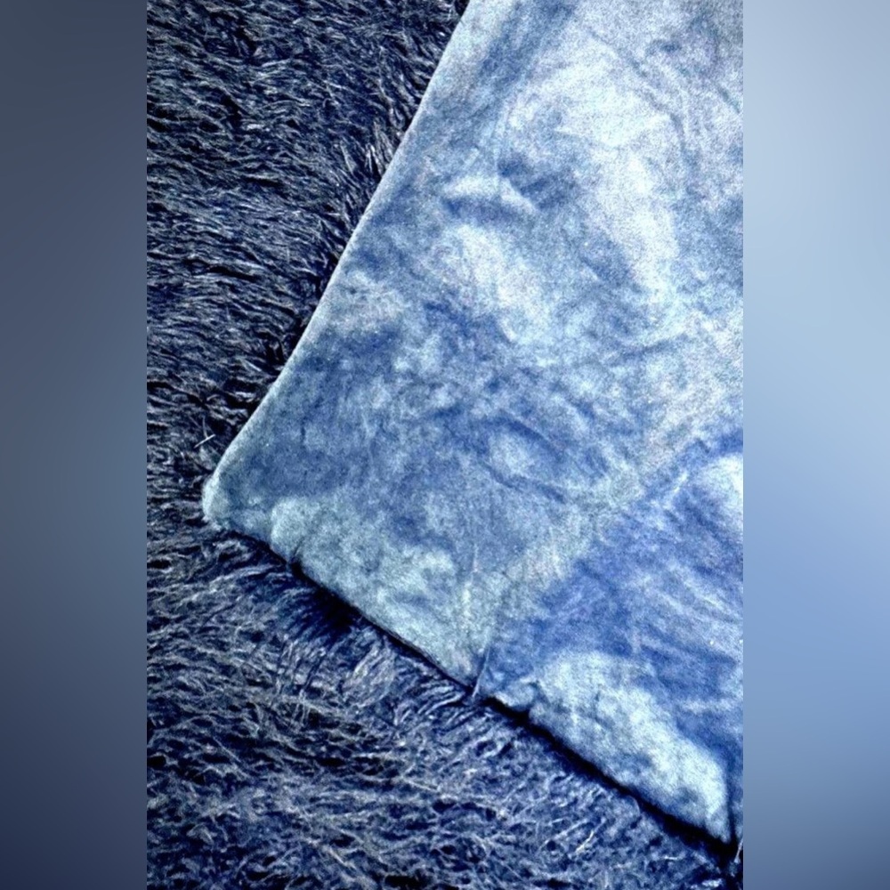 NWT Pottery Barn Throw Blanket Mongolian Faux Fur Navy Blue Cozy Comfy Gift